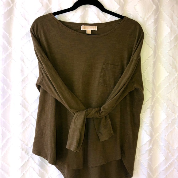 4/$25 ~ 
MICHEAL KORS LONG SLEEVE TEE WITH POCKET - Picture 2 of 8